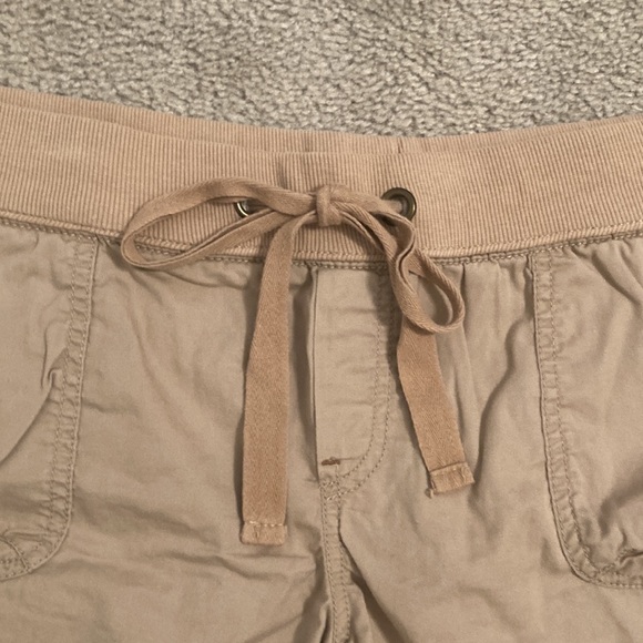 Old Navy Khaki Shorts - Picture 2 of 7